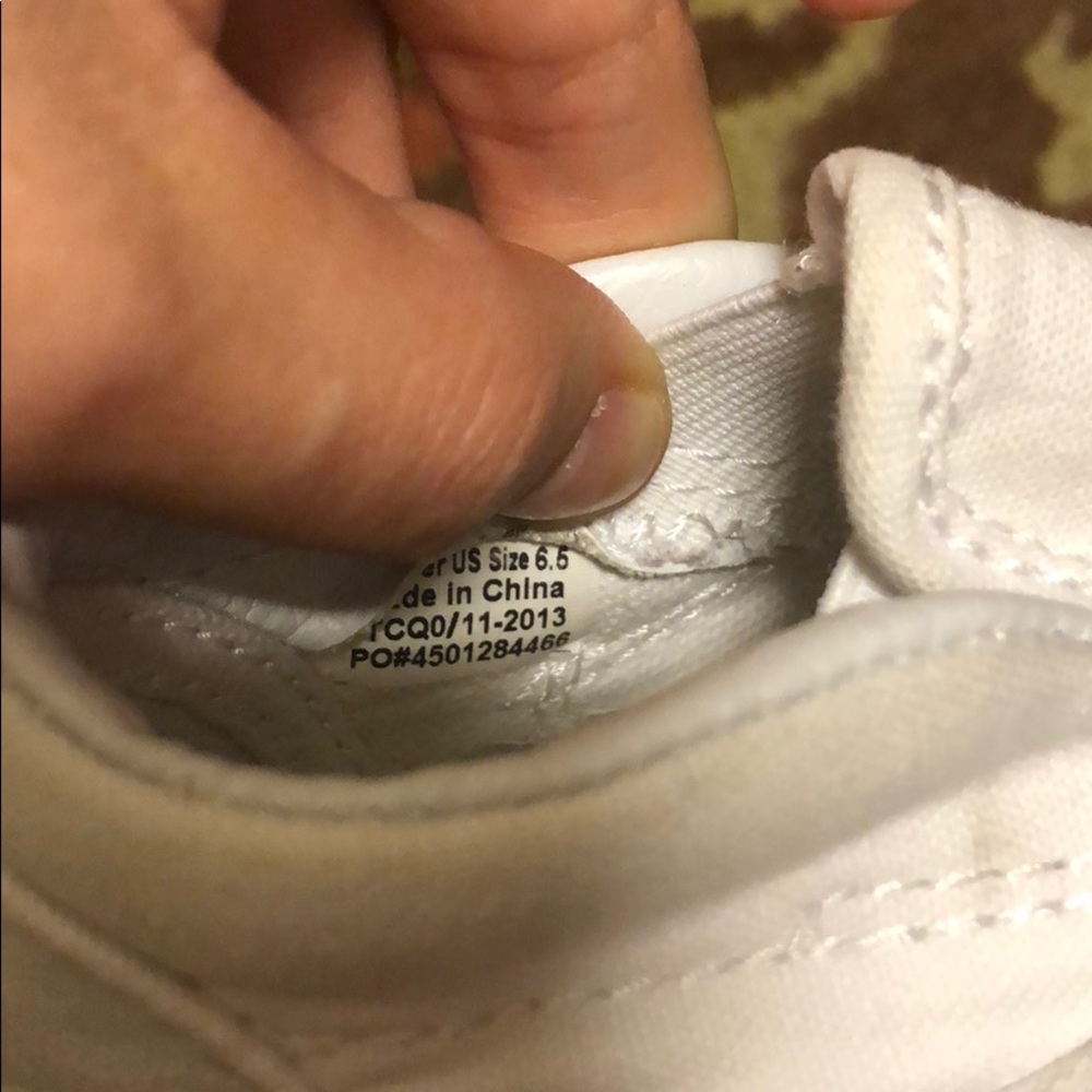Vans - Picture 3 of 5